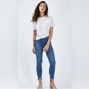 MOTO Mid Blue Step Hem Jamie Jeans
by Topshop